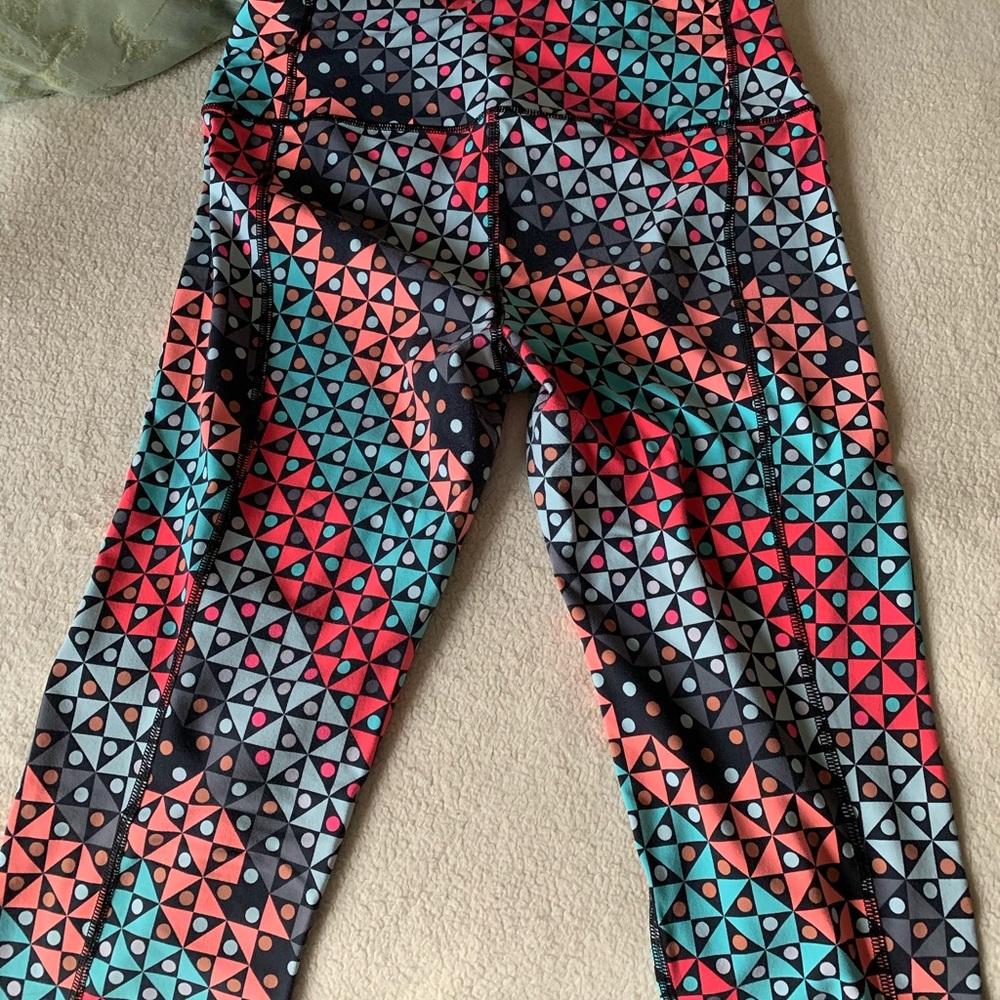 Victoria Secret Knock out active crop pants